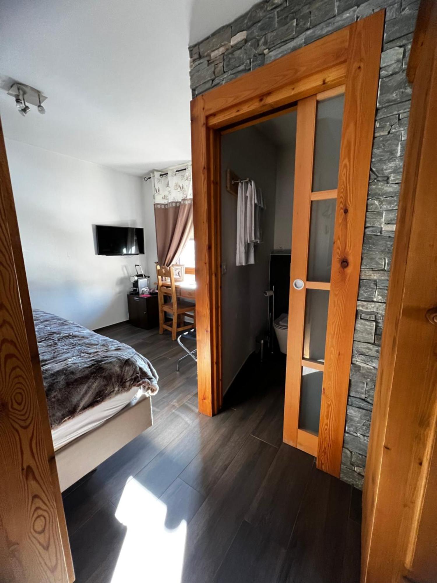 Hotel De Charme La Poste Anzere Ngoại thất bức ảnh